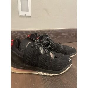 Nike LeBron 18